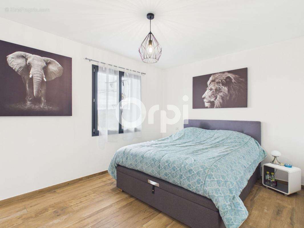 Maison à MONTAUROUX