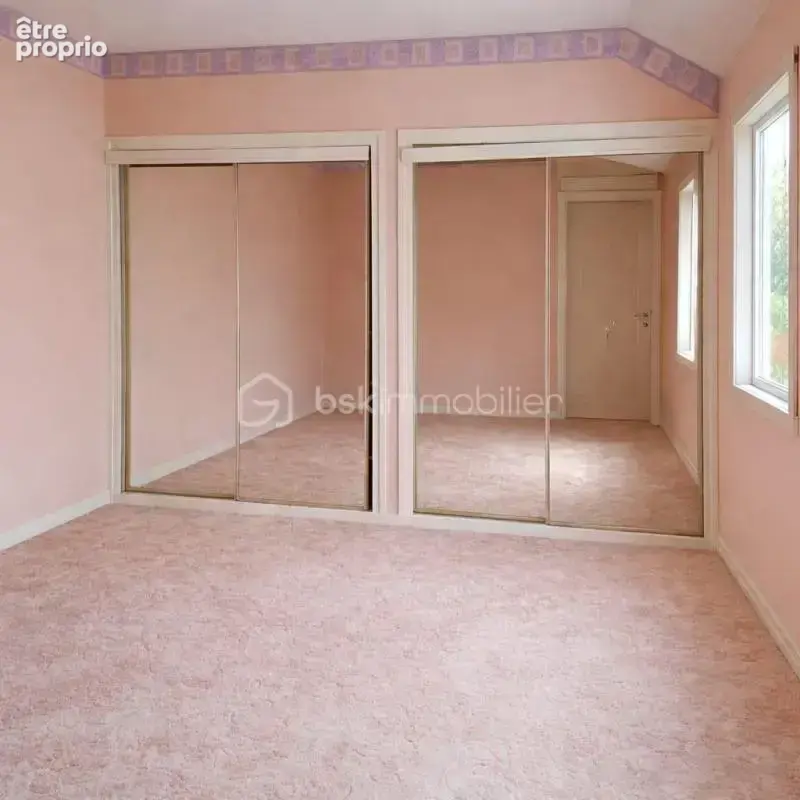 Maison  familiale avec jardin - photo 9