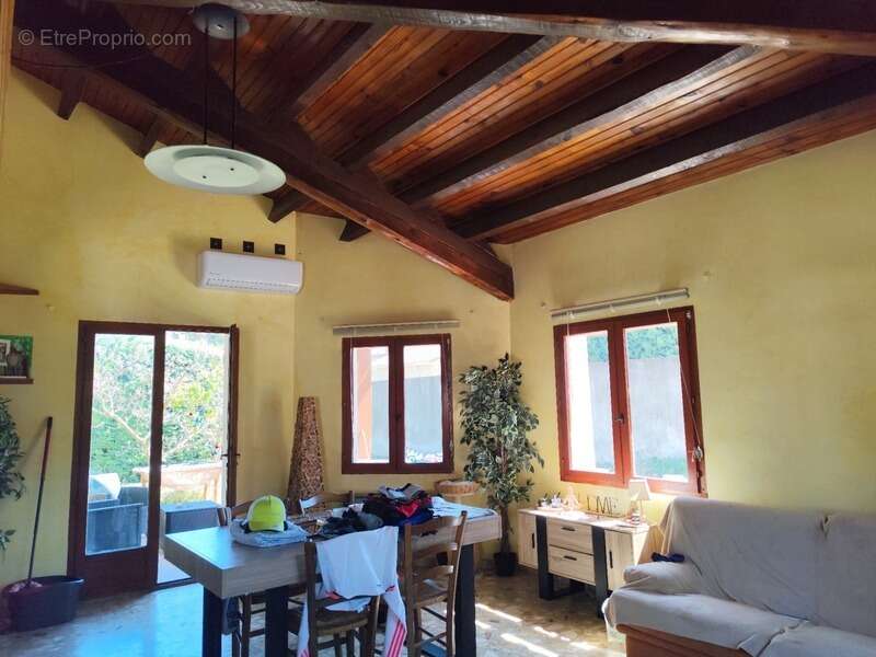 Maison à CHATEAUNEUF-DE-GADAGNE