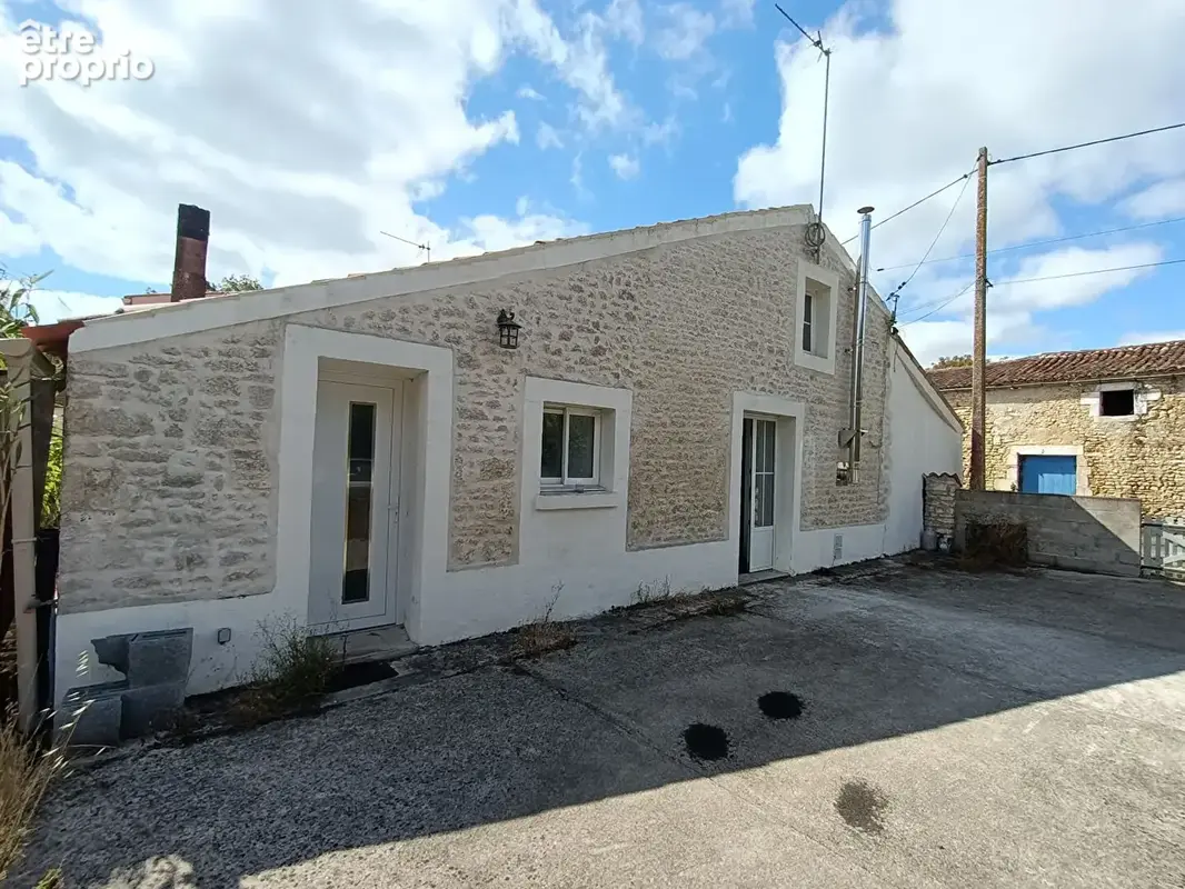 Maison à SAINT-HIPPOLYTE