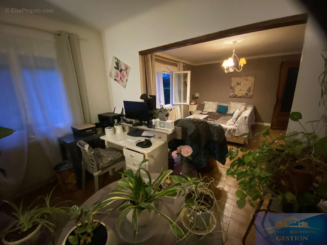 Maison avec 3 appartements - photo 11