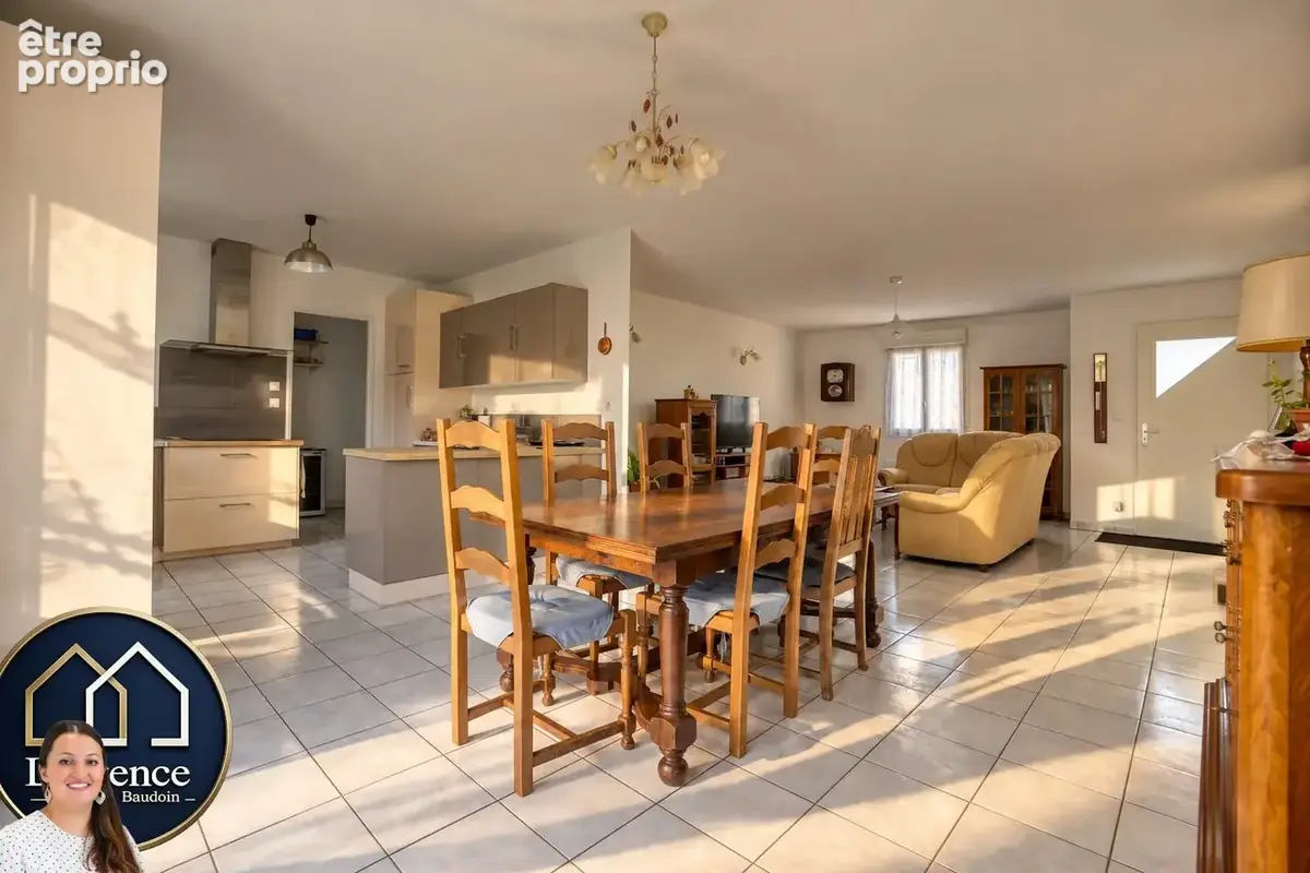 Maison 5 pièces 109 m² à vendre à Nogent-Le-Roi (28210) - photo 5