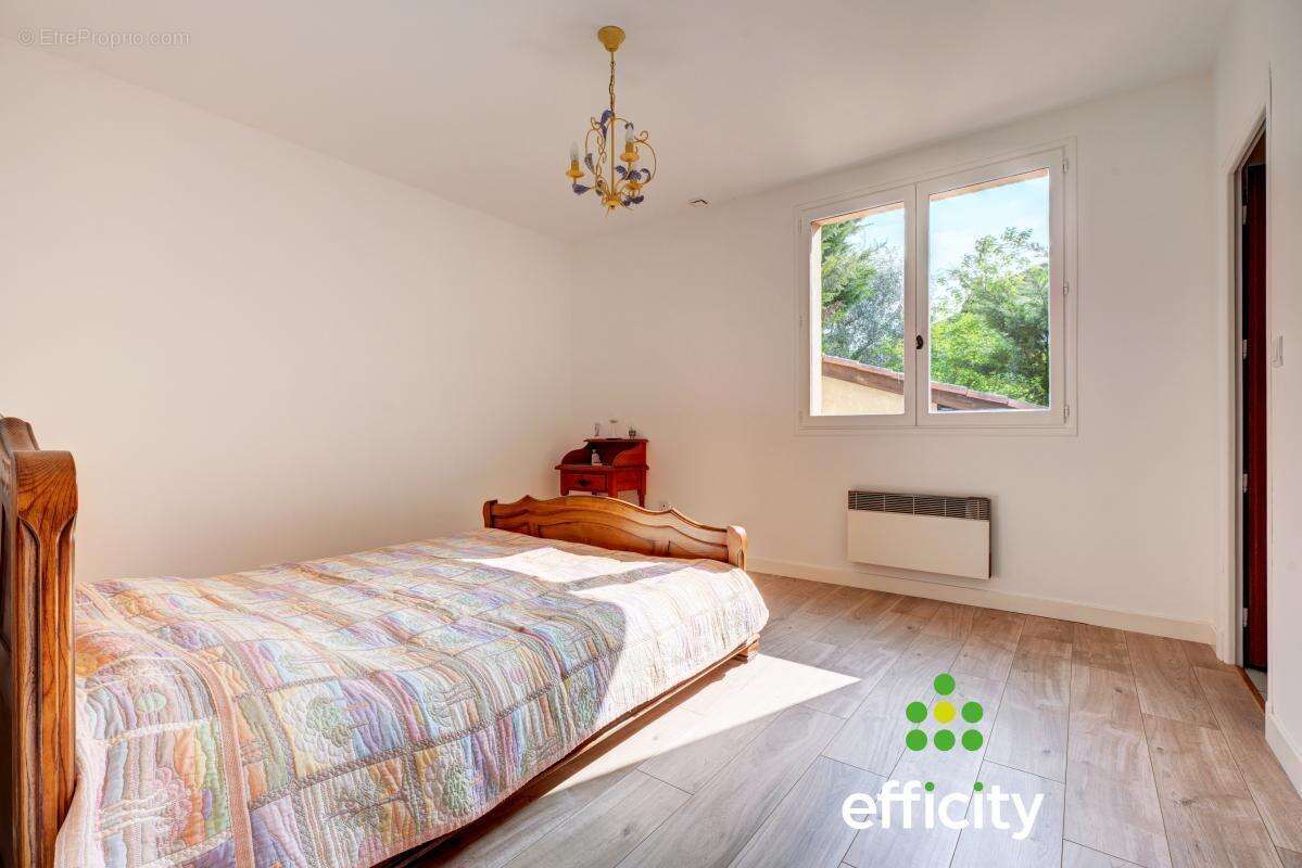 Maison à SAINTE-FOY-LES-LYON