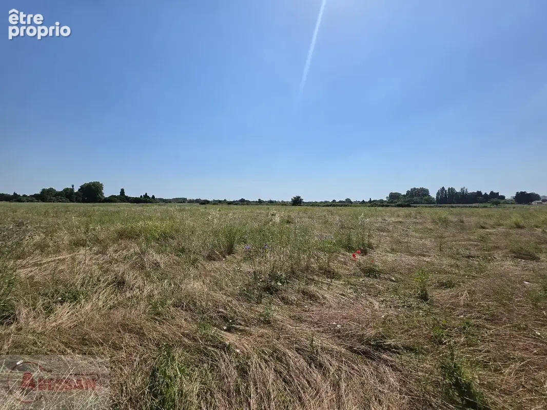NÎMES EST  Grand foncier patrimonial de 9 775 m² (Secteur Mas Lombard) - photo 3