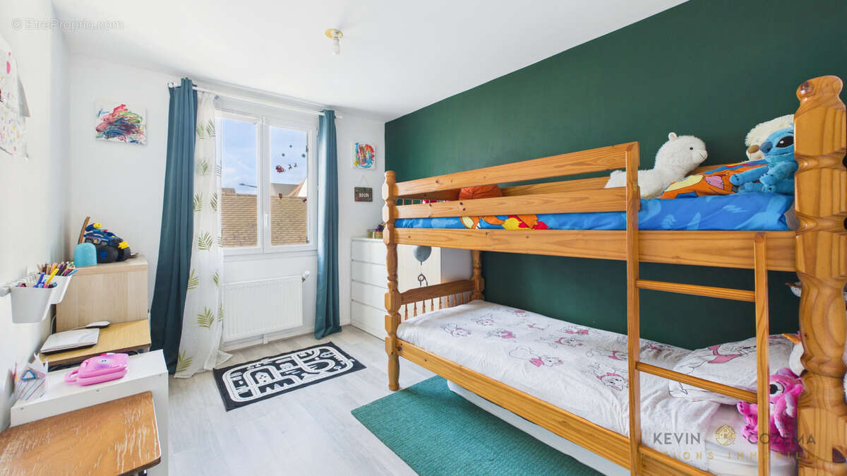 Maison à SAINT-PIERRE-DU-PERRAY