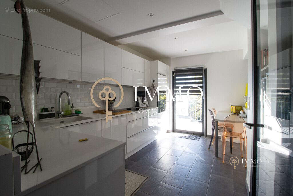 Maison à L'HAY-LES-ROSES