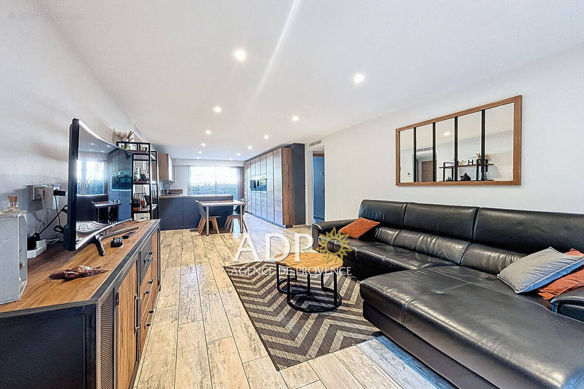 Appartement à MANDELIEU-LA-NAPOULE