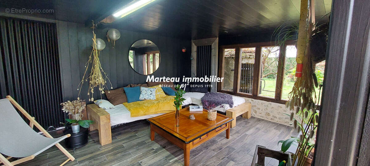Maison à LAVARE
