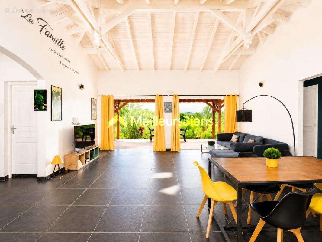 Maison à LAMENTIN