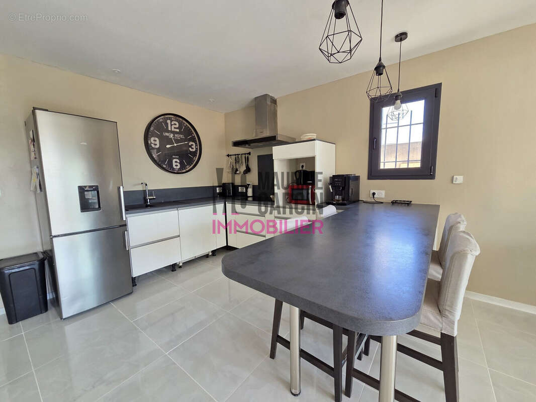 Appartement à L'ISLE-SUR-LA-SORGUE