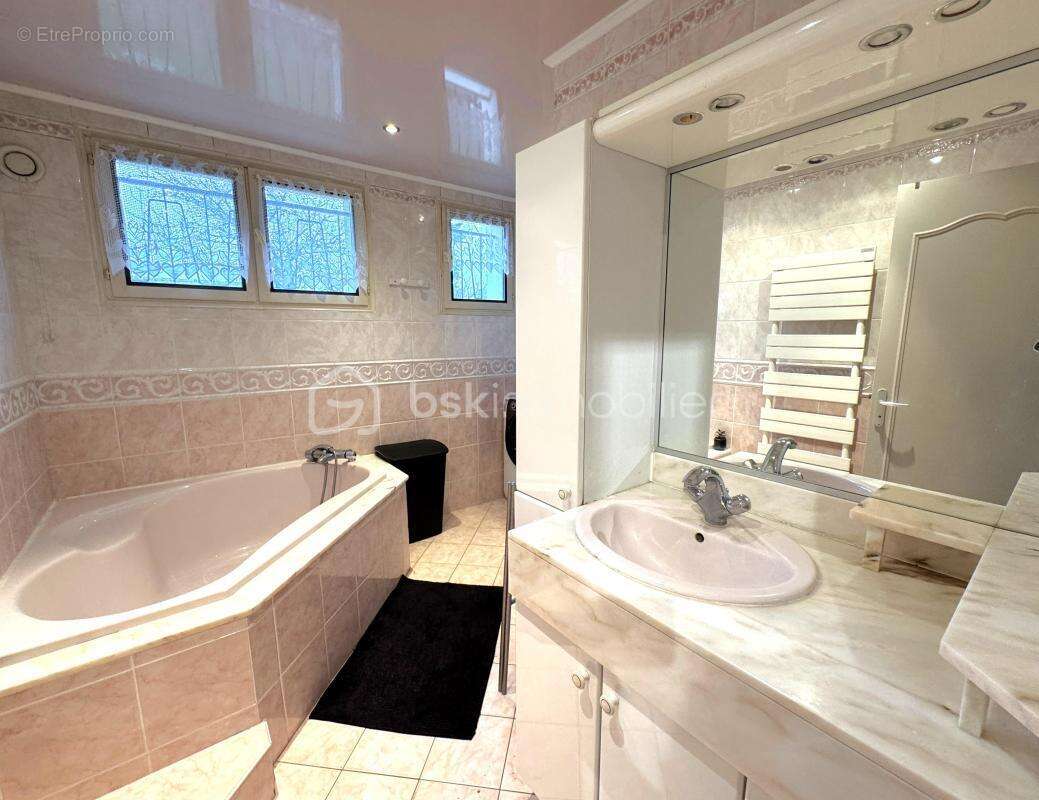 Maison à BALLANCOURT-SUR-ESSONNE