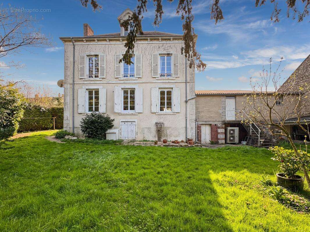 Maison à OUZOUER-LE-MARCHE