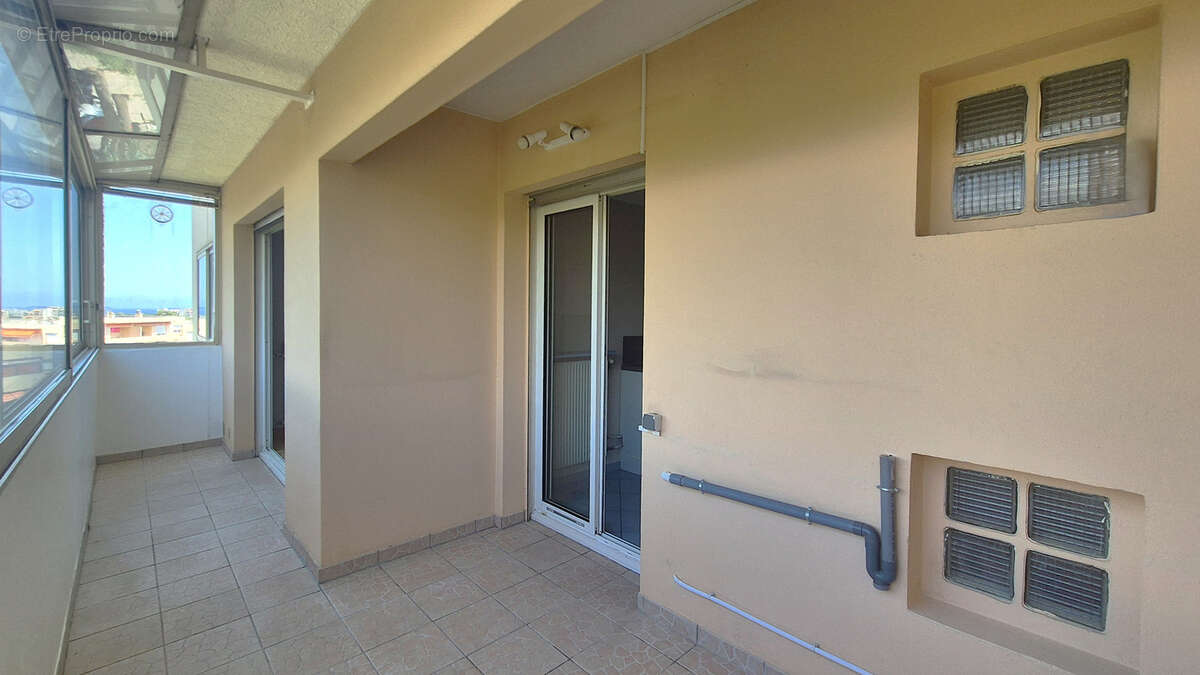 Appartement à MANDELIEU-LA-NAPOULE