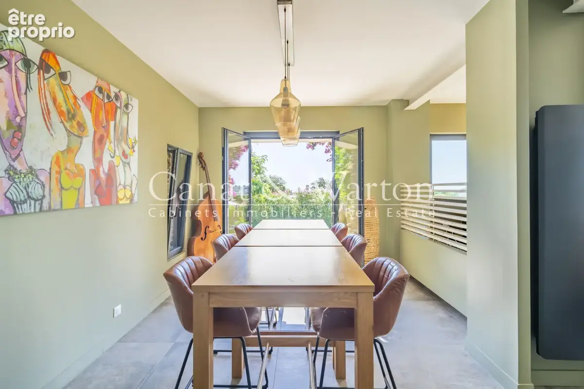 Vue mer: villa rénovée à cavalaire avec piscine - photo 7