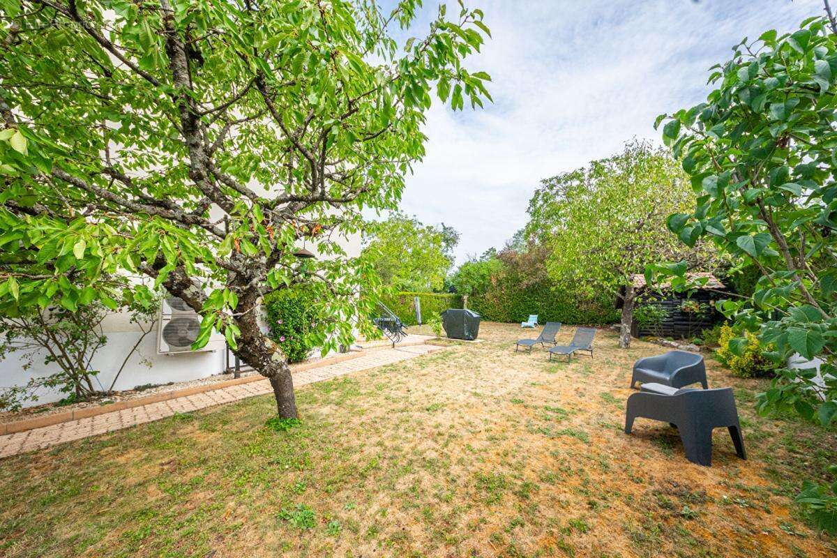 Neuilly-Crimolois - Maison T4 sur sous-sol complet avec jardin clos - photo 2