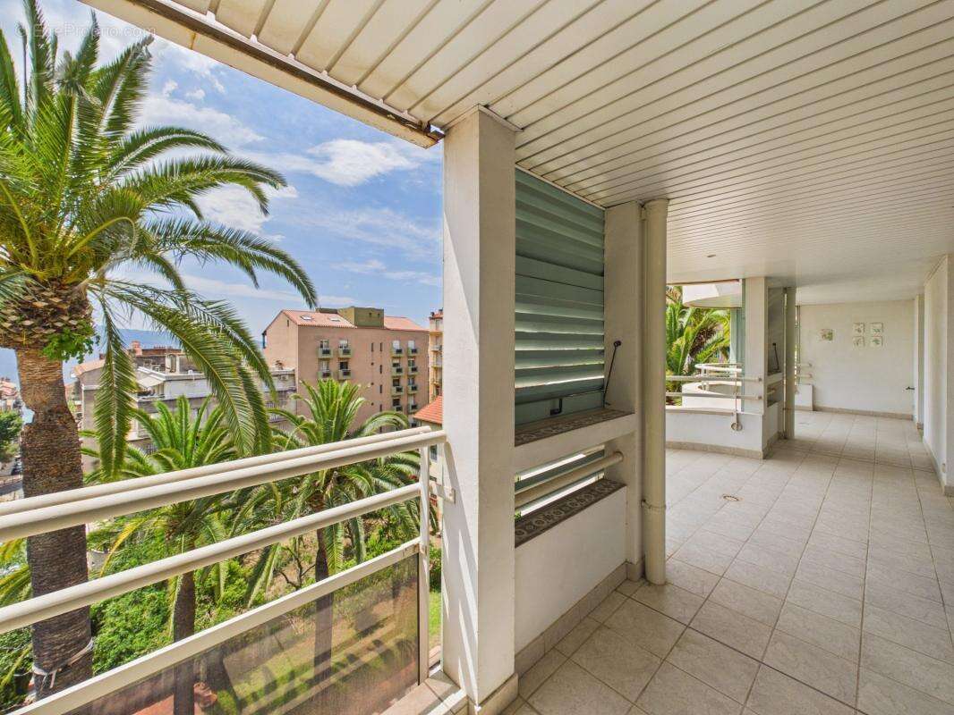 A vendre f4 de standing- res l'araucaria - ajaccio - photo 10