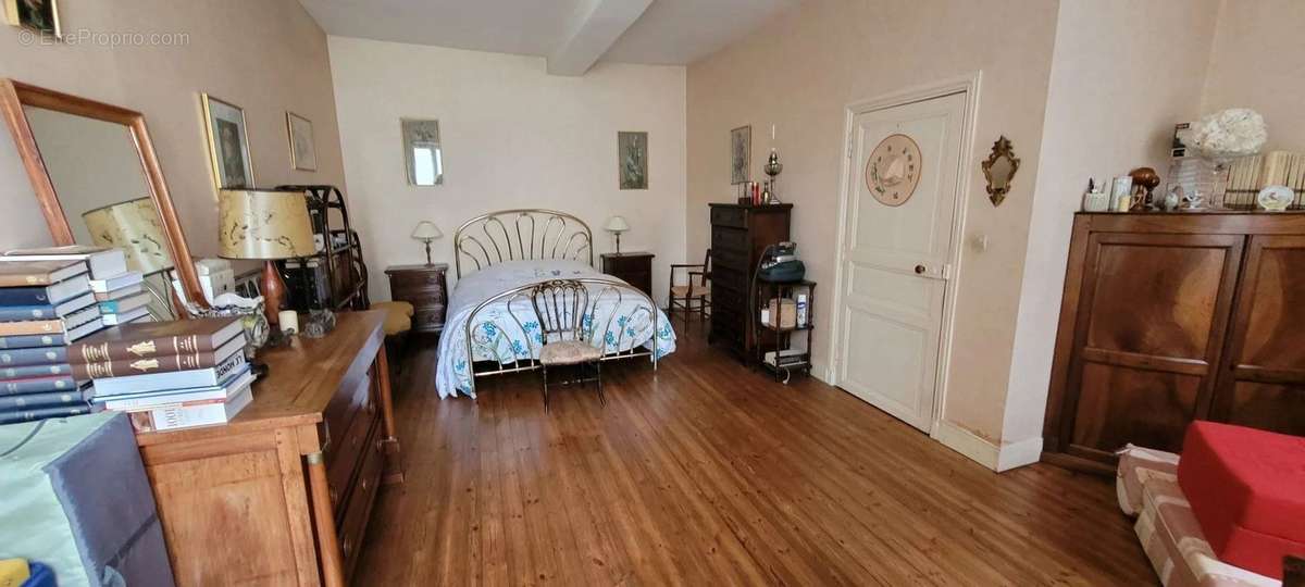 Maison à SAINT-JEAN-D&#039;ANGELY