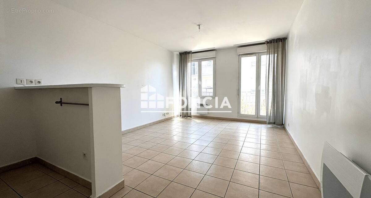 Appartement à CORBEIL-ESSONNES