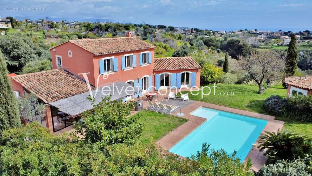 Maison à CAGNES-SUR-MER