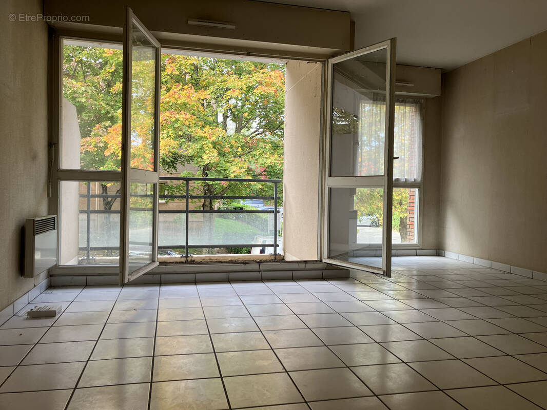 Appartement à SAINT-GENIS-LES-OLLIERES