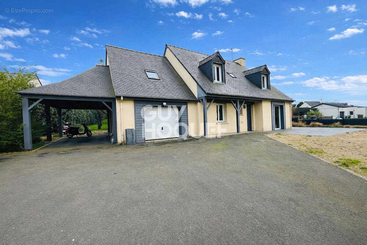 Maison à DOL-DE-BRETAGNE