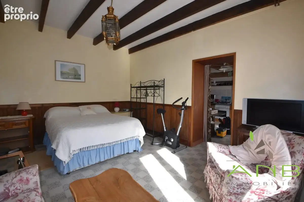 Maison 5 pièces 147 m² à vendre à Montbron (16220) - photo 8