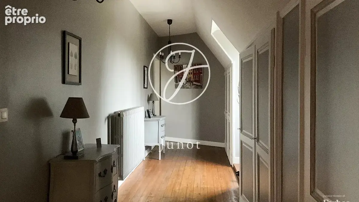 Mouvaux – Maison de caractère dans un manoir - 8 pièces – 253m² - 401m² utiles - 6 chambres – Parc – Stationnements - photo 12