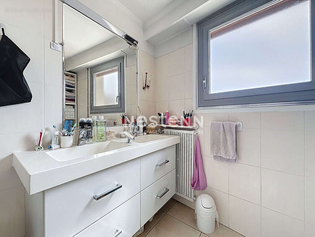 Appartement à VALLAURIS