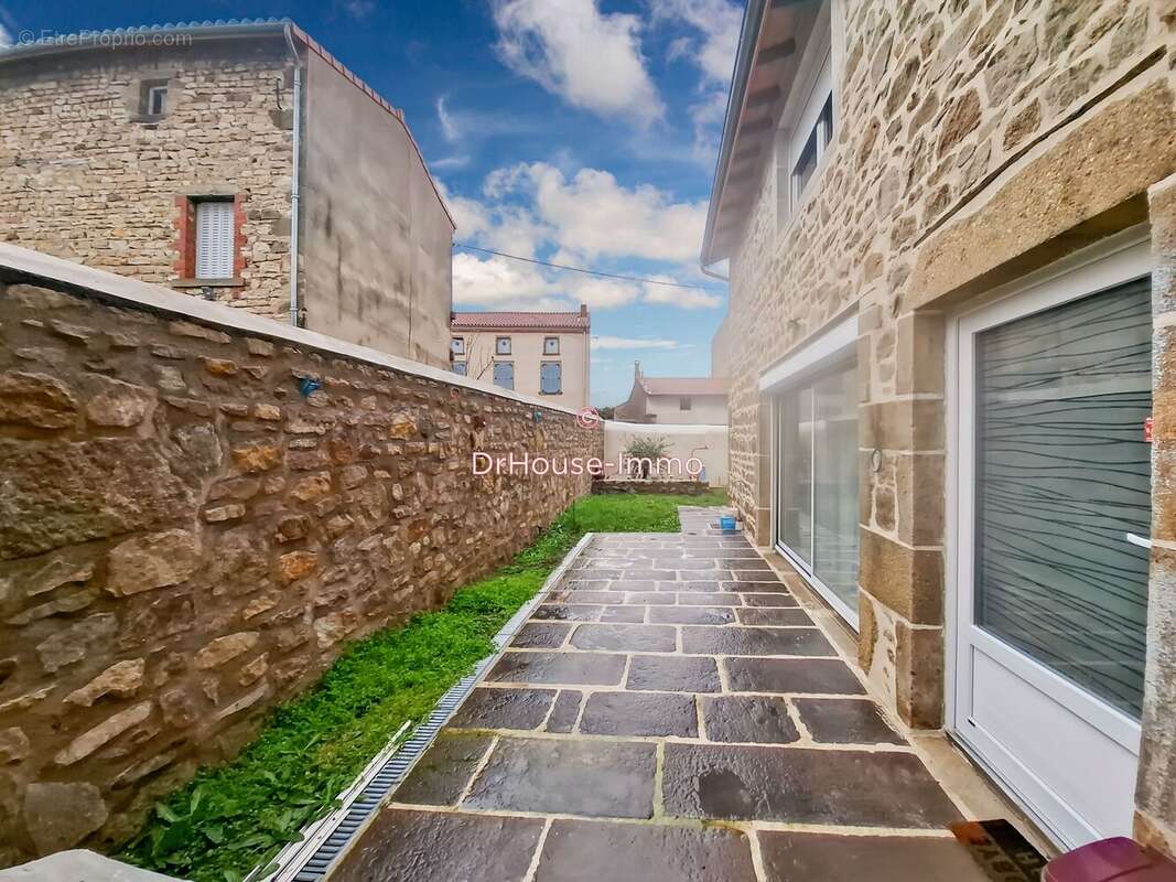 Appartement à AUTHEZAT