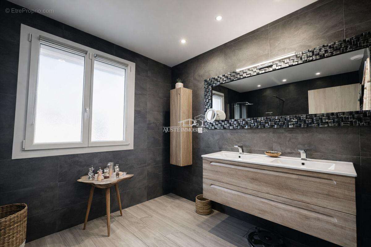 Maison à GIGNAC-LA-NERTHE