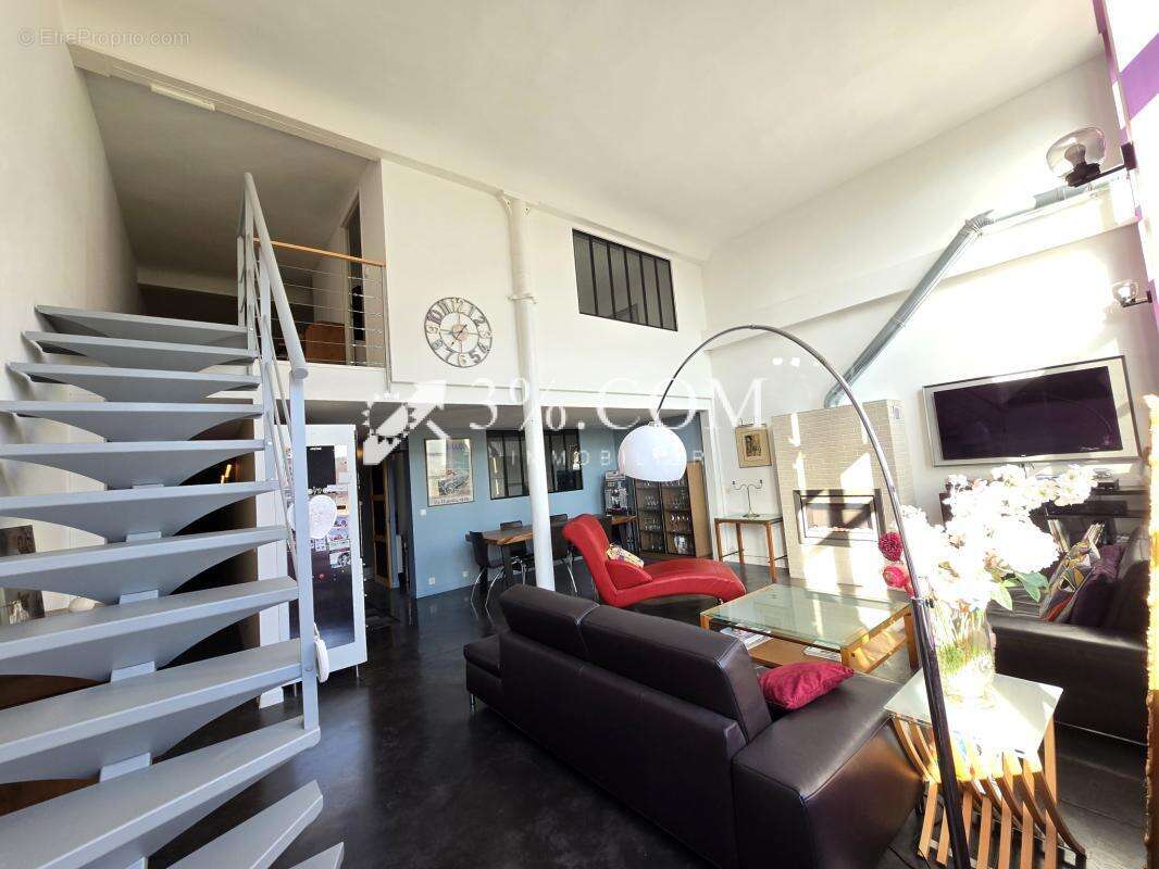 LOFT de 145 m2 avec 3 CH + bureau + parking - photo 2
