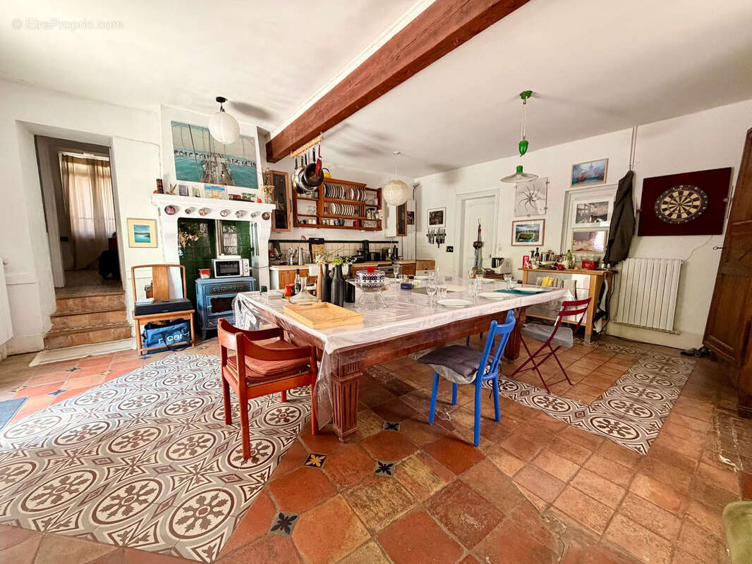Maison de cachet de 367m2 sur un niveau avec un terrain de 800m2 - PLAISSAN - PEZENAS - photo 3