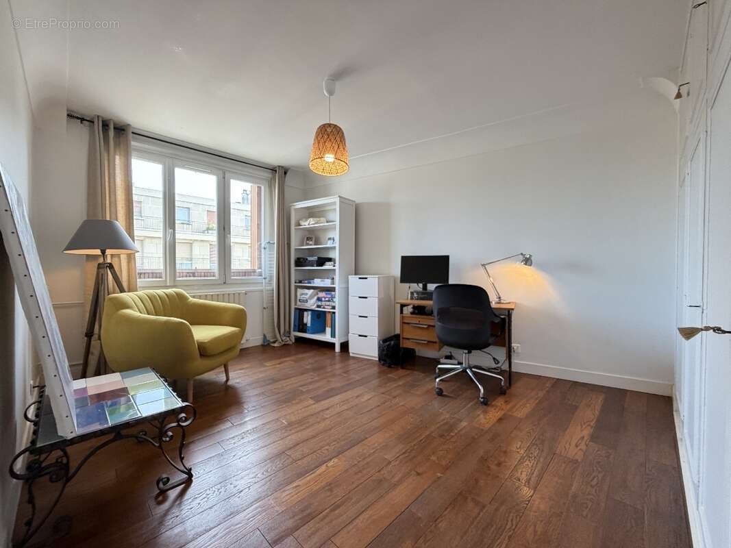 Appartement à SAINT-MAUR-DES-FOSSES