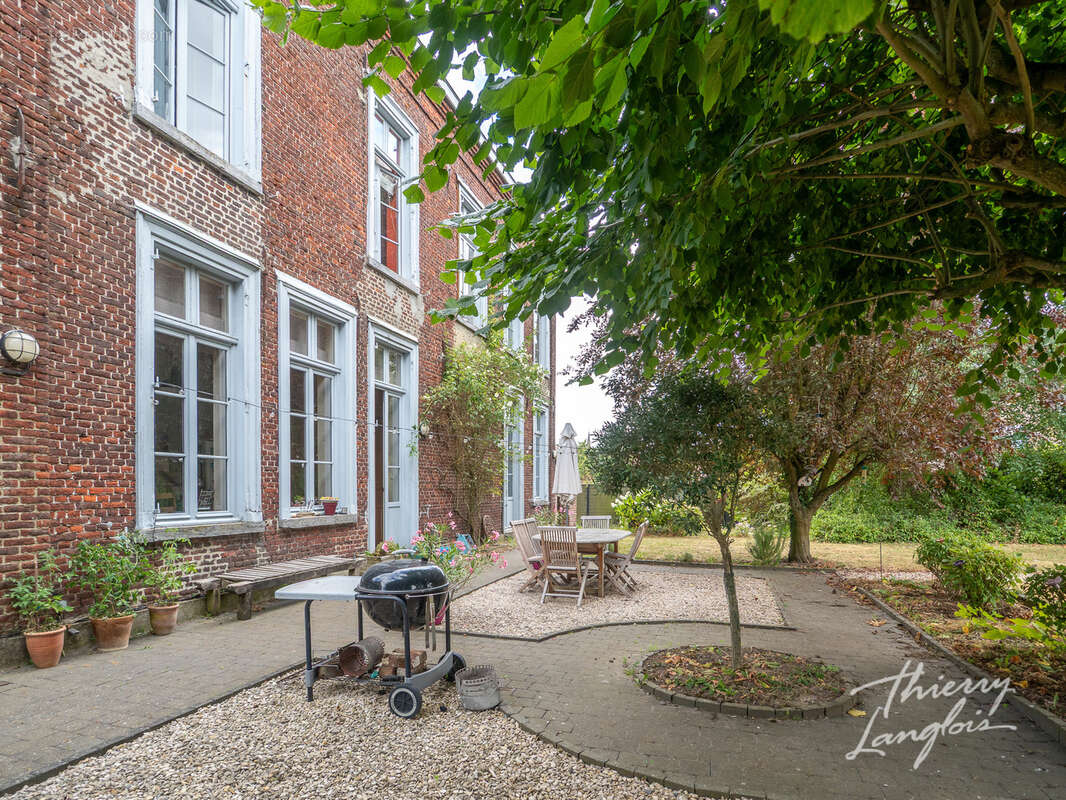 Maison bourgeoise de caractere sur 2 445m2 - photo 19