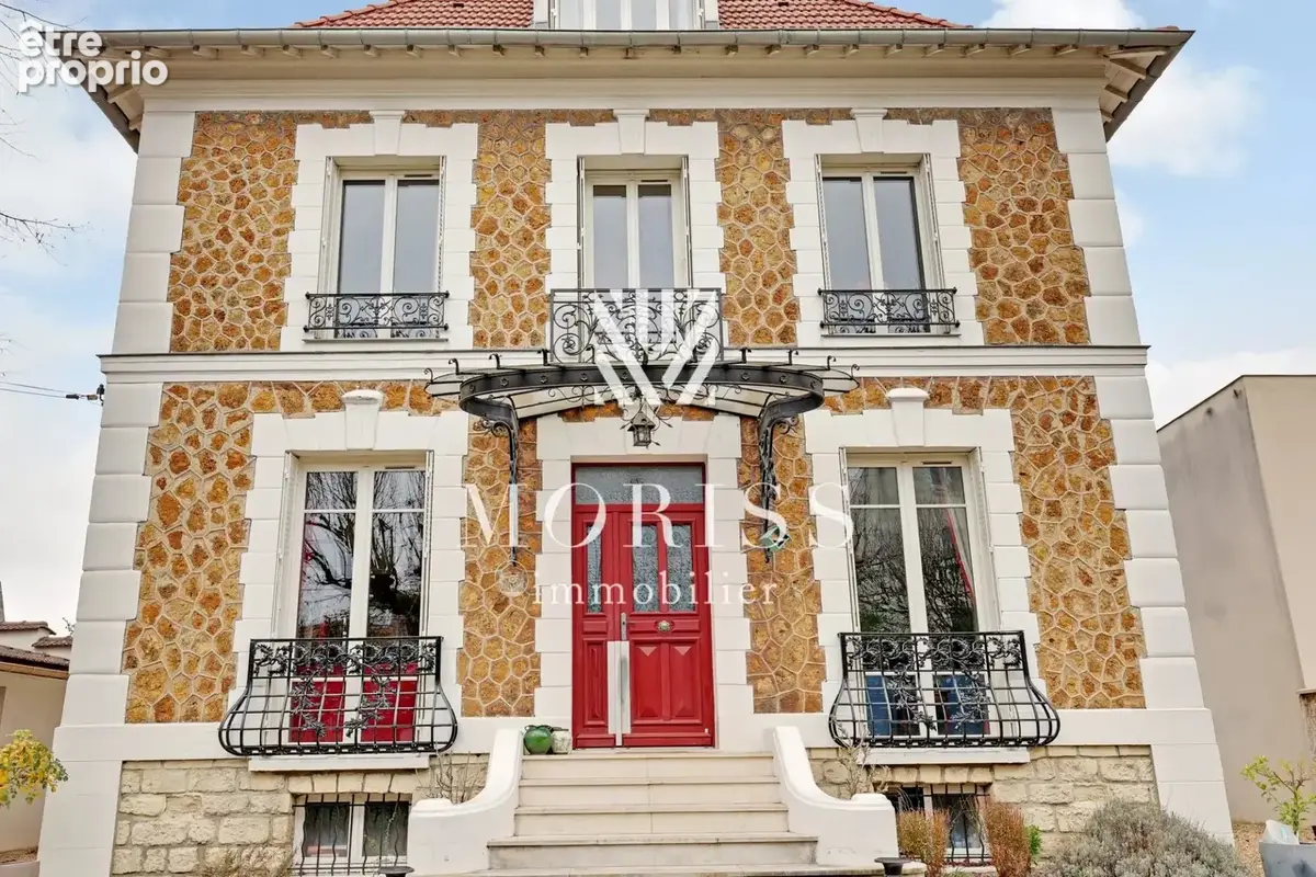Maison à SAINT-MAUR-DES-FOSSES
