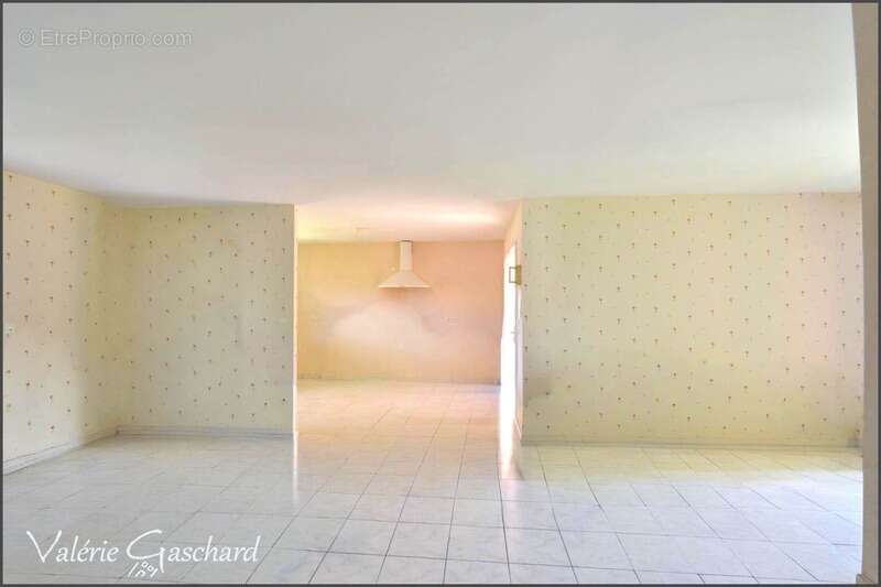 Maison à SAINT-SEURIN-SUR-L'ISLE