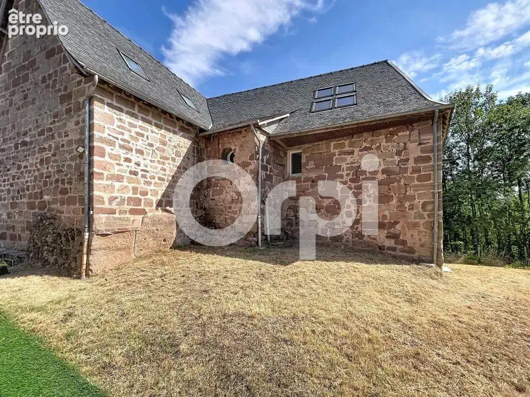 Photo Maison à Vars-Sur-Roseix au prix de 299 000€
