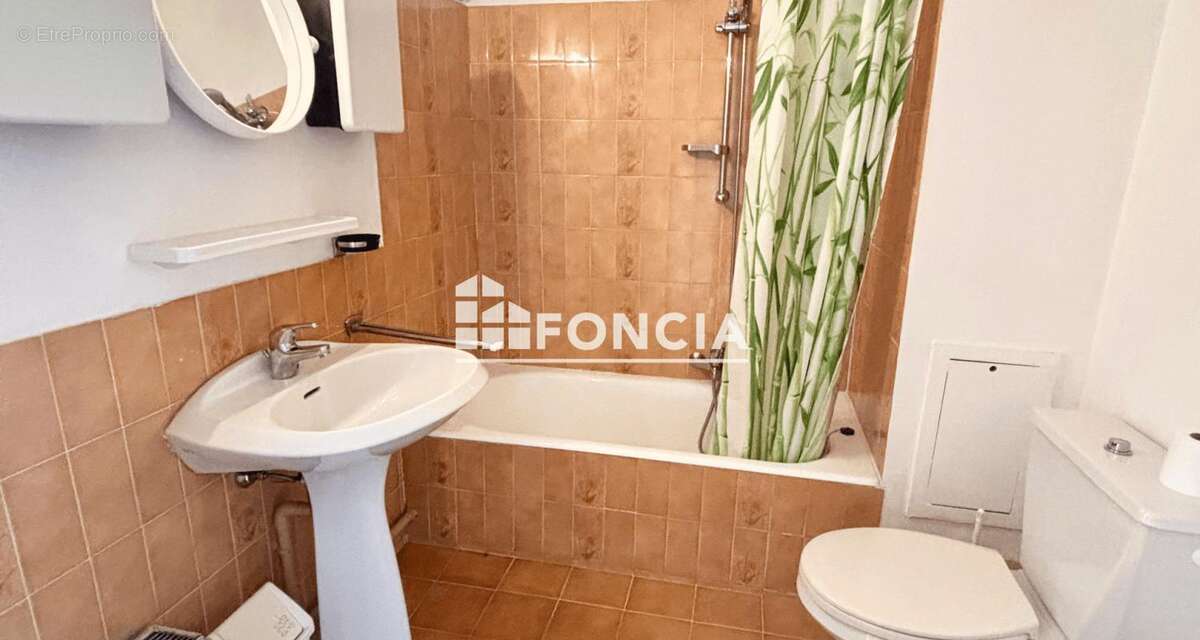AGAY : Studio cabine VUE MER en front de mer - photo 8