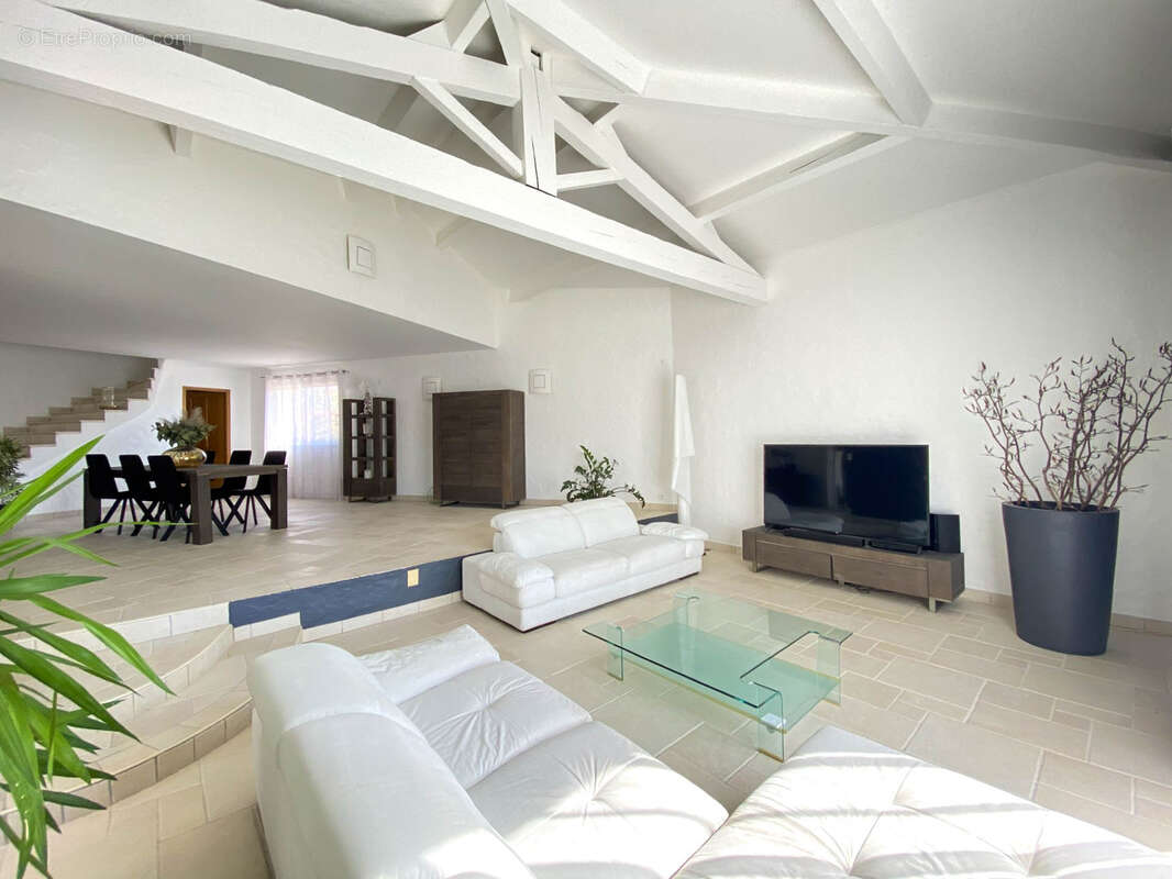 Maison à COURNONTERRAL