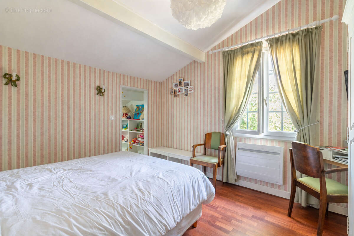 BIDART - PLATEAU - Maison familiale avec jardin arboré - photo 11