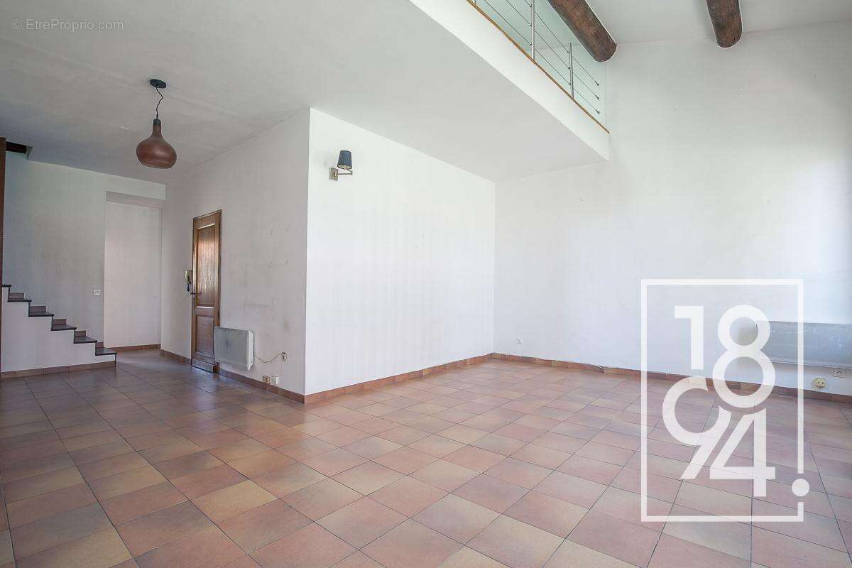 Appartement à MARSEILLE-6E