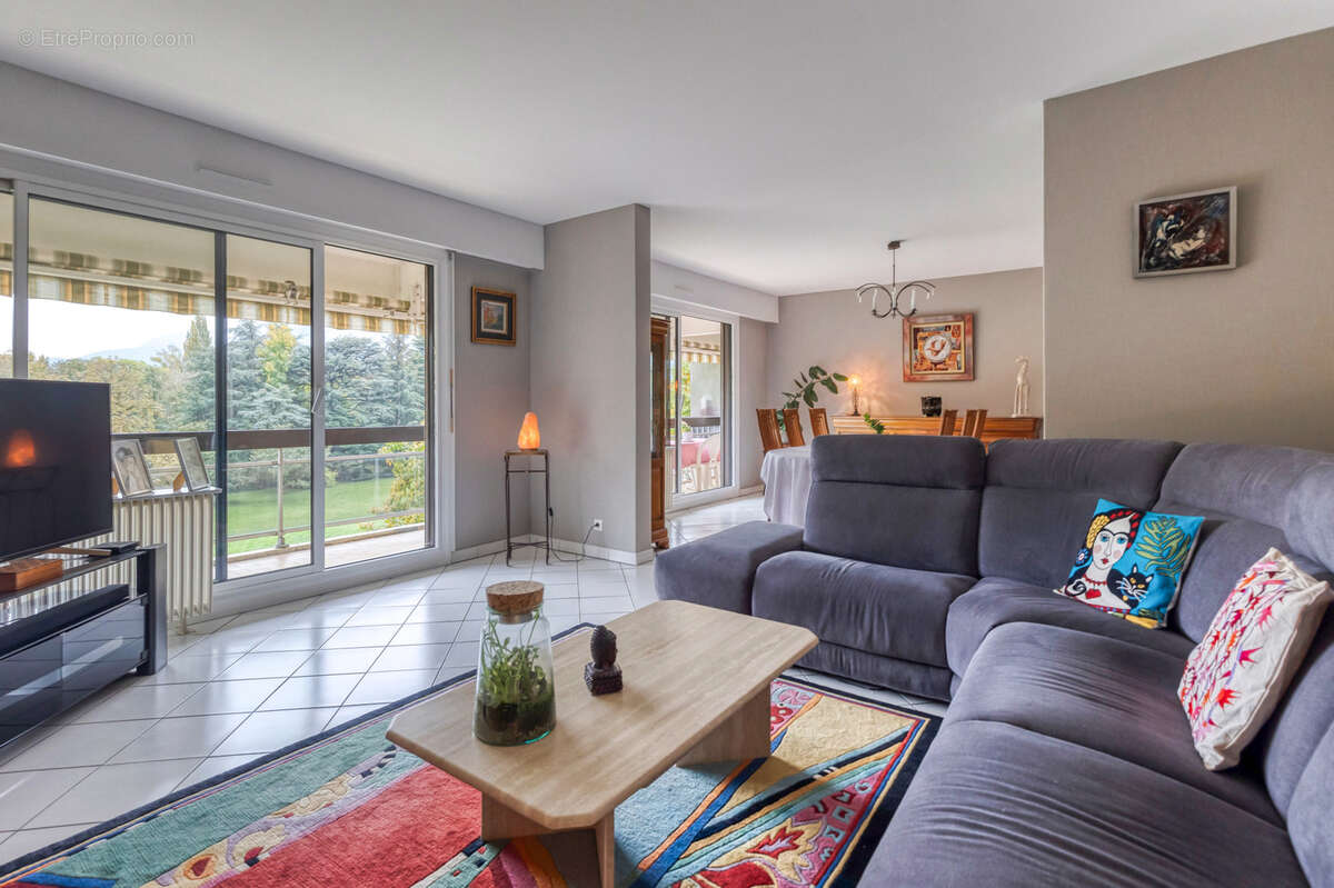 Appartement à SAINT-EGREVE