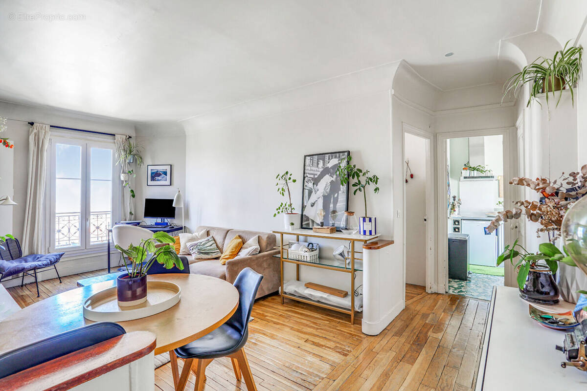 Appartement à PARIS-18E