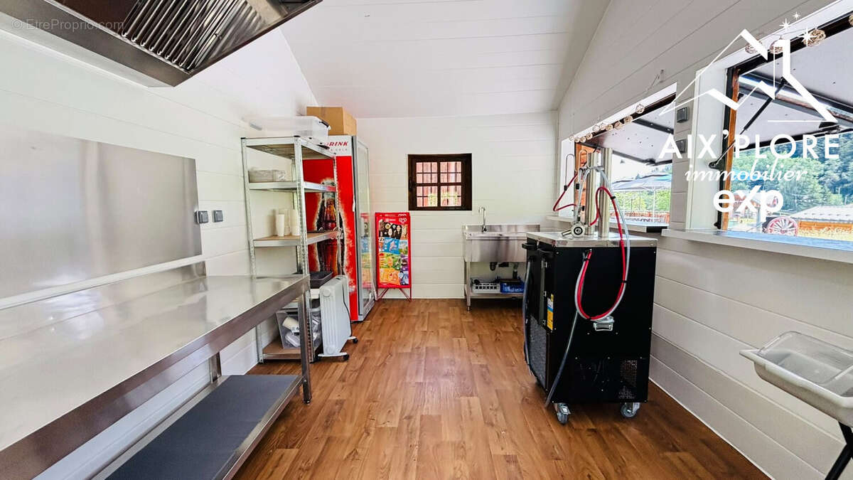 471 m² à Saint-Pancrace  - photo 9
