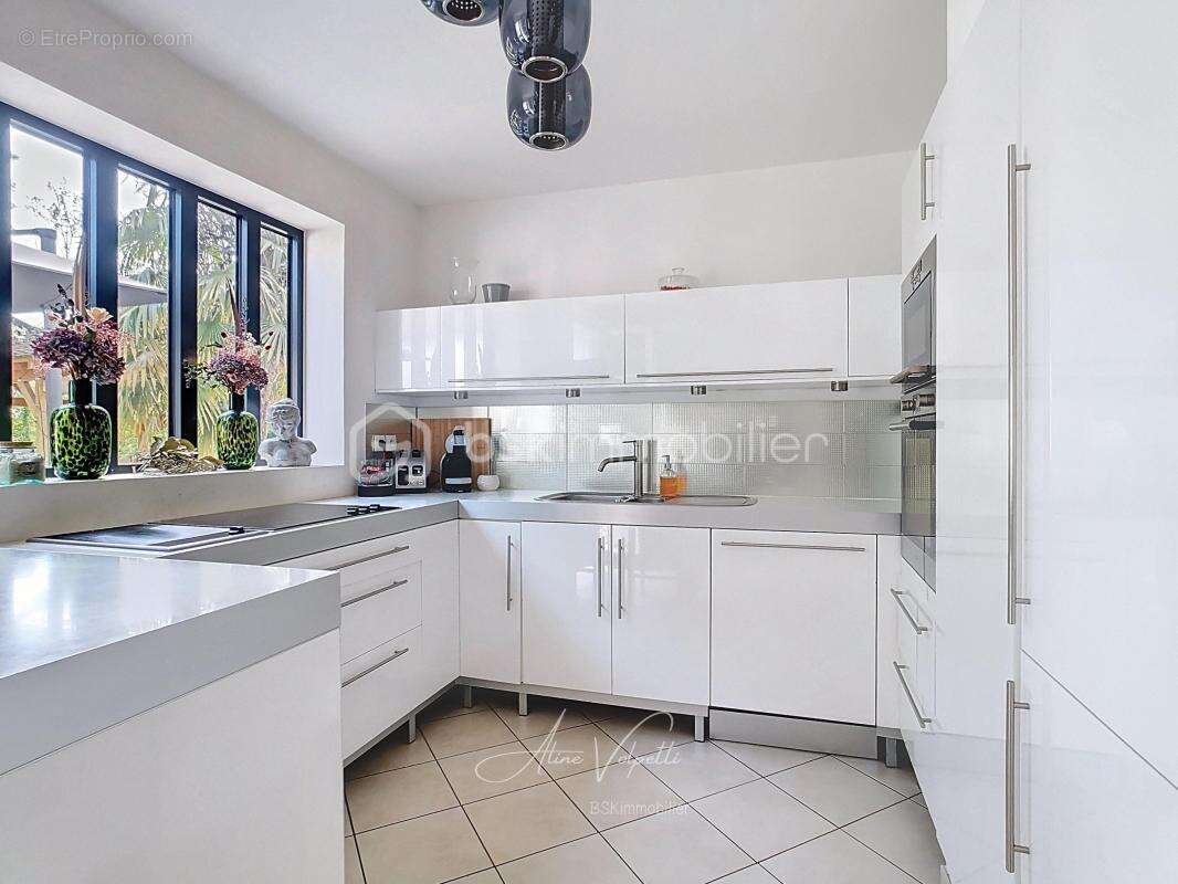 Maison à MAGNY-LE-HONGRE