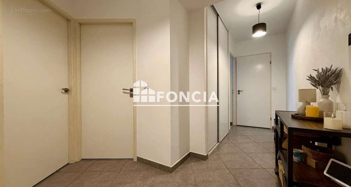 Appartement à MEYLAN