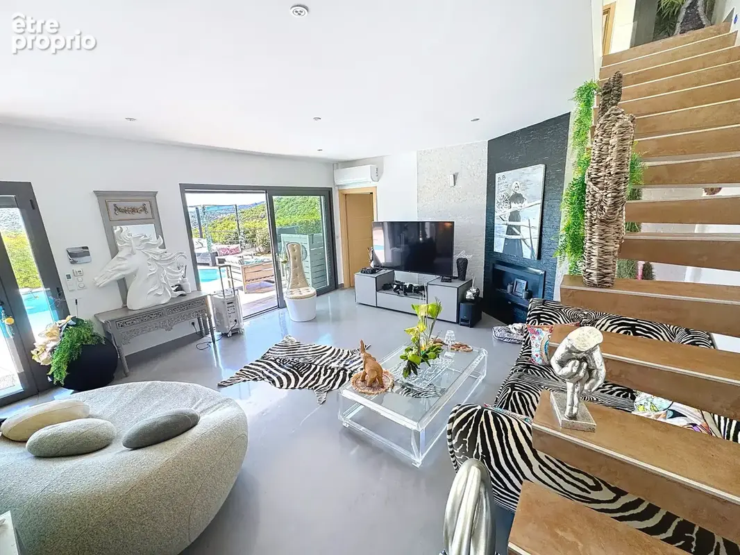 83530  agay -villa contemporaine f6 piscine jacuzzi vue esterel proches des plages - photo 8