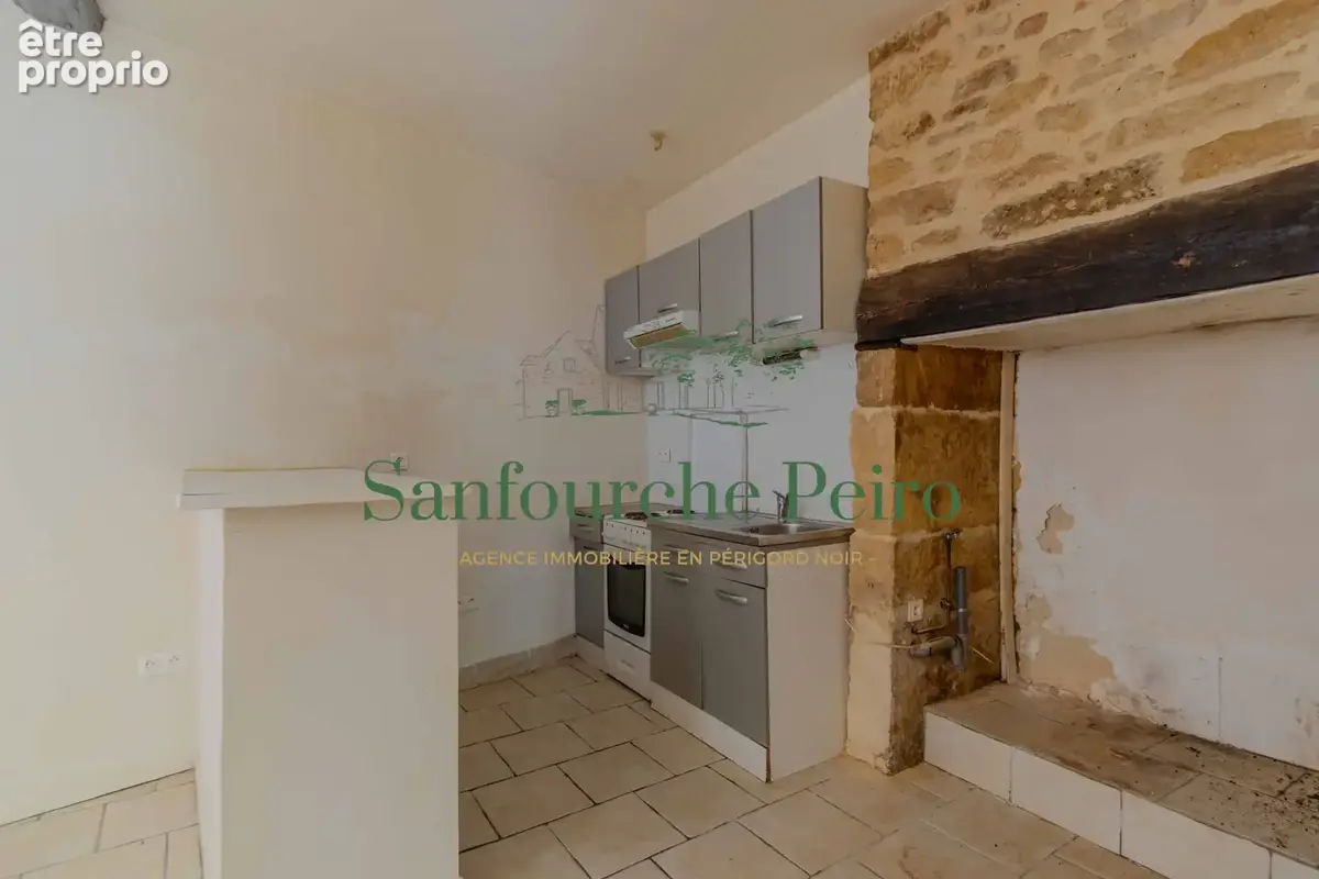 Au coeur du centre historique de Sarlat - Périgord noir -  Immeuble avec 3 appartements - photo 27