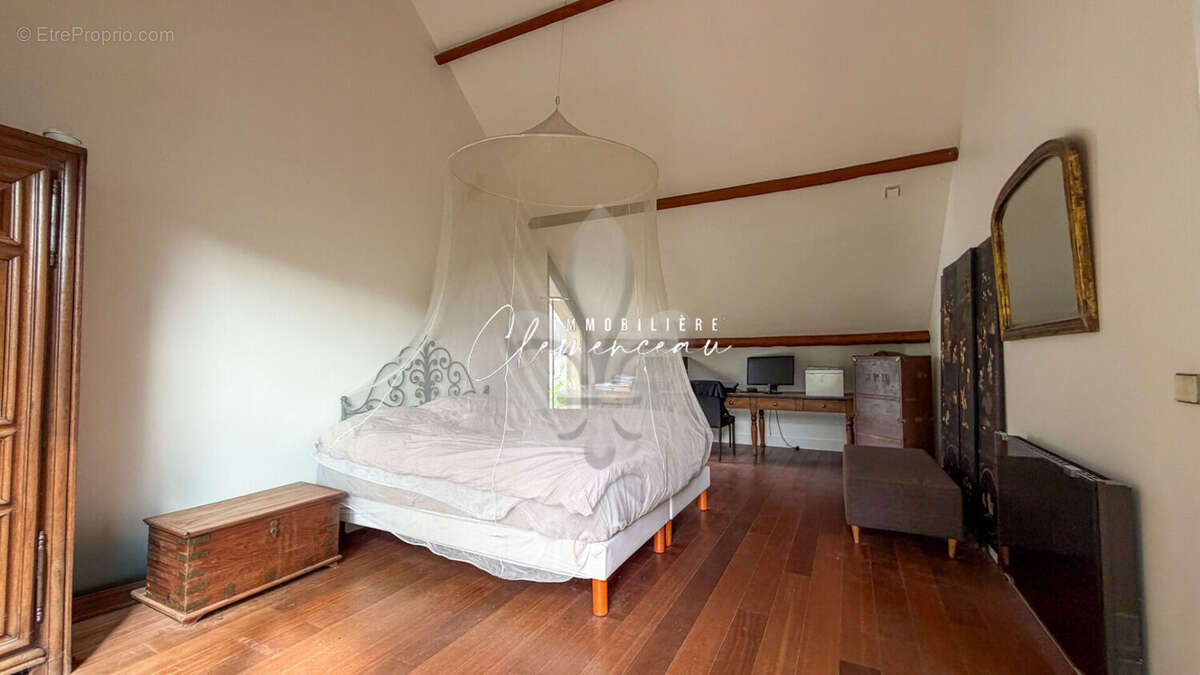 Maison 200m²  Bords de Seine - île Privée - POISSY - photo 12
