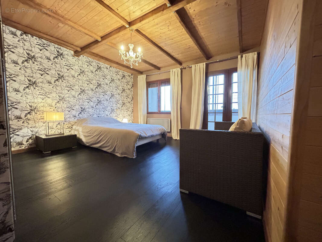 Maison à CORNEILHAN